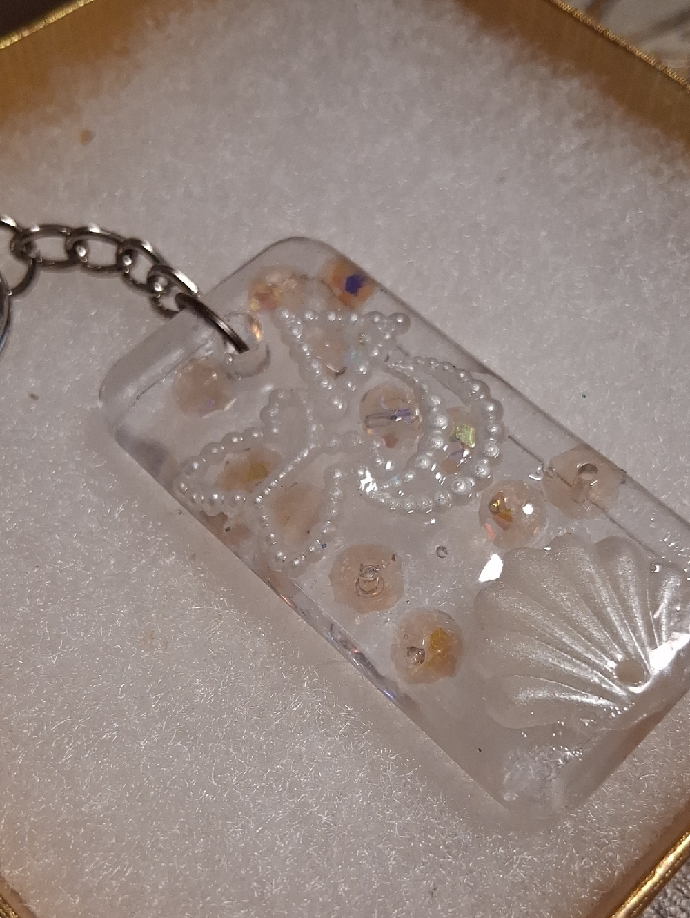 Clear Seashell Resin Keychain Witj Rhinestones - Picture 2 of 5